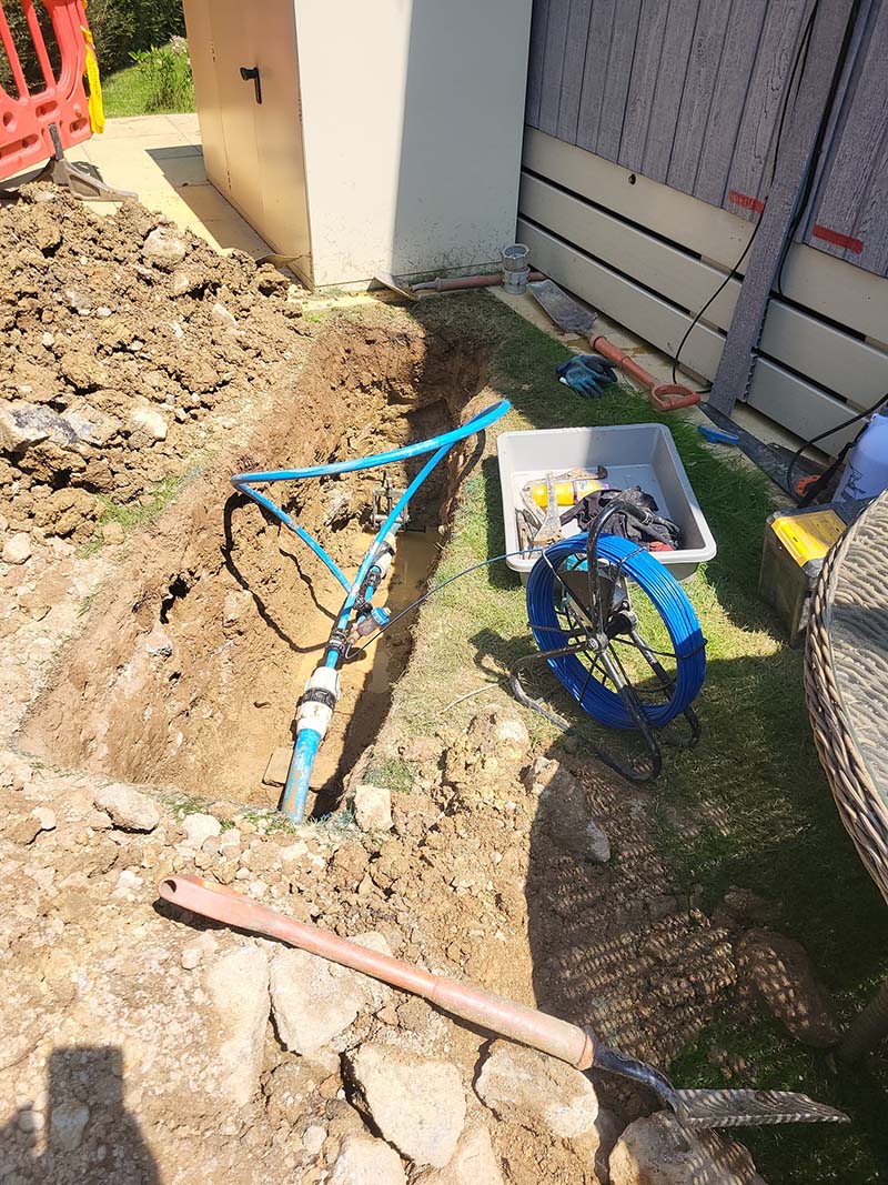 Pipe renewal in a garden