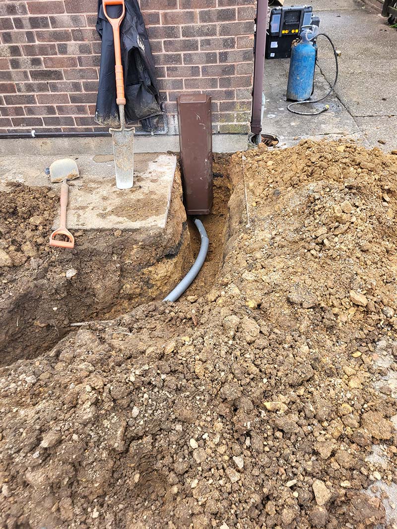 Fitting a replacement water pipe